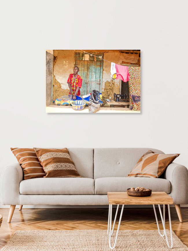 Tailor, Sierra Leone – Fotokunst von Miro May als Poster oder Acrylglasbild