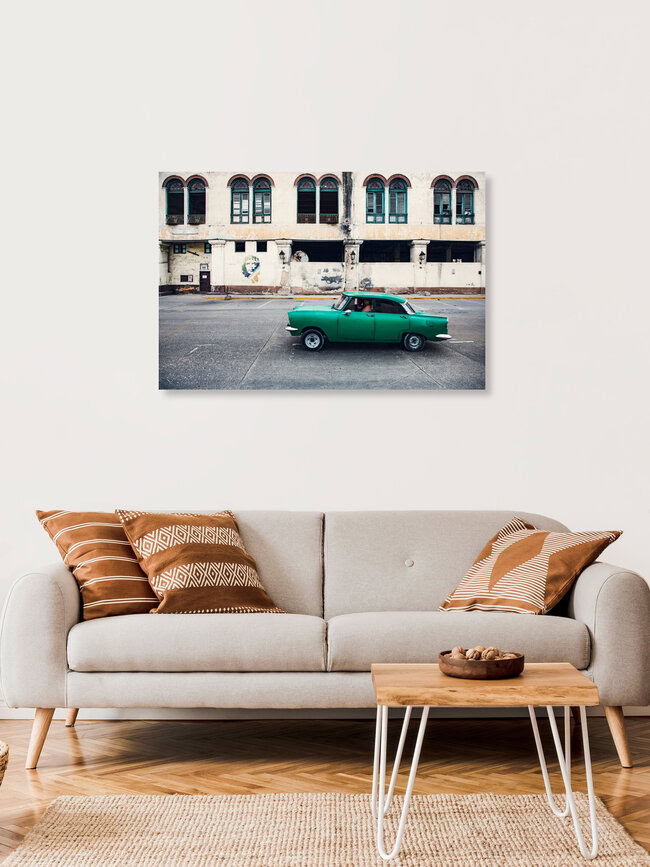 Oldtimer und Che Guevara in Havanna, Kuba – Fotokunst von Franz Sussbauer als Poster oder Acrylglasbild