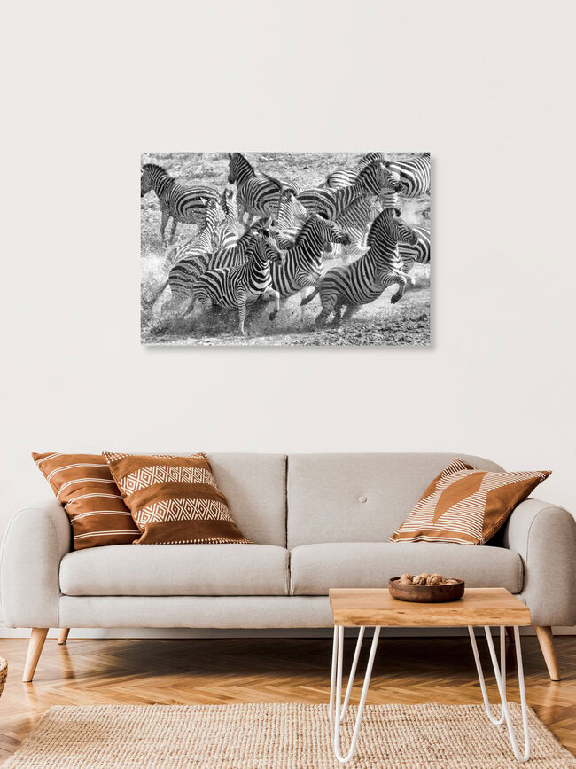 Flucht am Wasserloch, Südafrika – Fotokunst von Angelika Stern als Poster oder Acrylglasbild