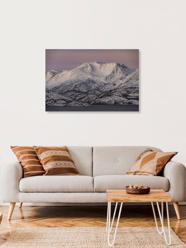 Pastellfarbene Winterstimmung in Nordnorwegen, Norwegen – Fotokunst von Dirk Heckmann als Poster oder Acrylglasbild