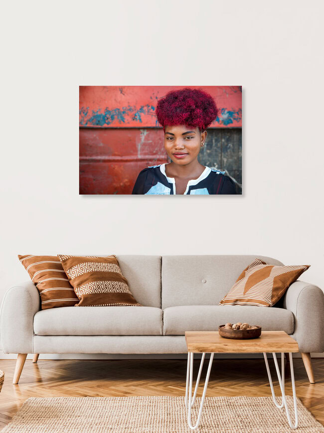 Hair Style, Kenia – Fotokunst von Miro May als Poster oder Acrylglasbild