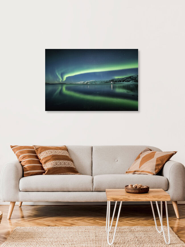 Arctic Reflection, Norwegen – Fotokunst von Sebastian Worm als Poster oder Acrylglasbild