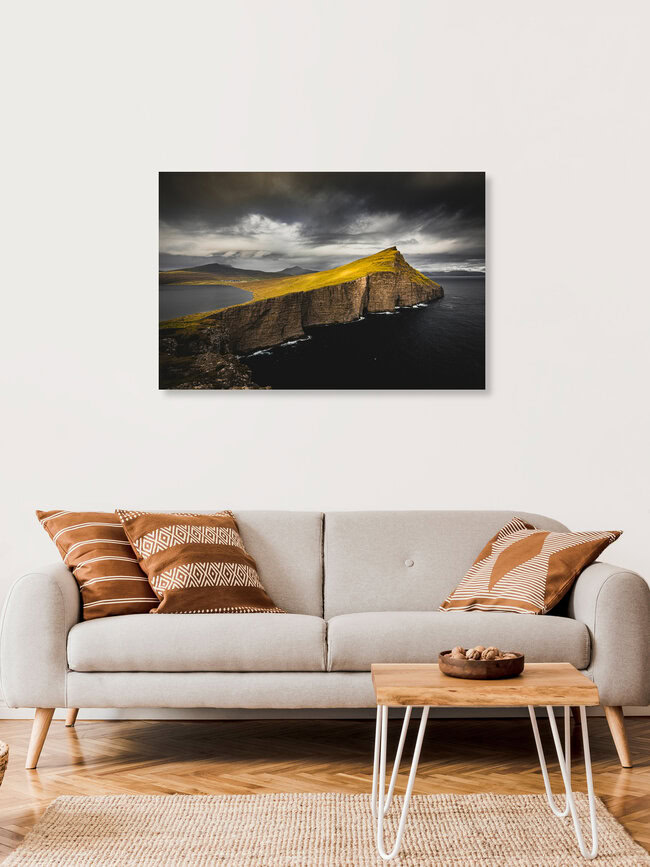 Sørvágsvatn auf den Färöer-Inseln, Färöer Inseln – Fotokunst von Eva Stadler als Poster oder Acrylglasbild