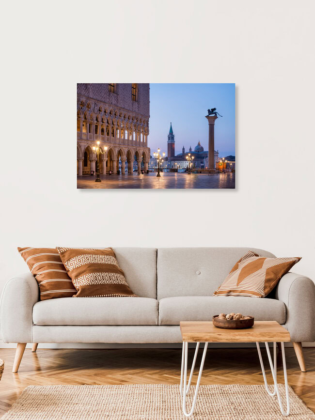 Markusplatz in Venedig, Italien – Fotokunst von Jan Becke als Poster oder Acrylglasbild