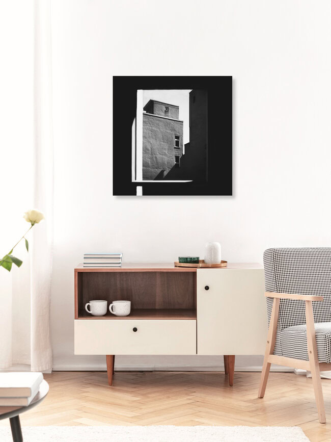 das Fenster zum Hof, Deutschland – Fotokunst von Klaus Lenzen als Poster oder Acrylglasbild