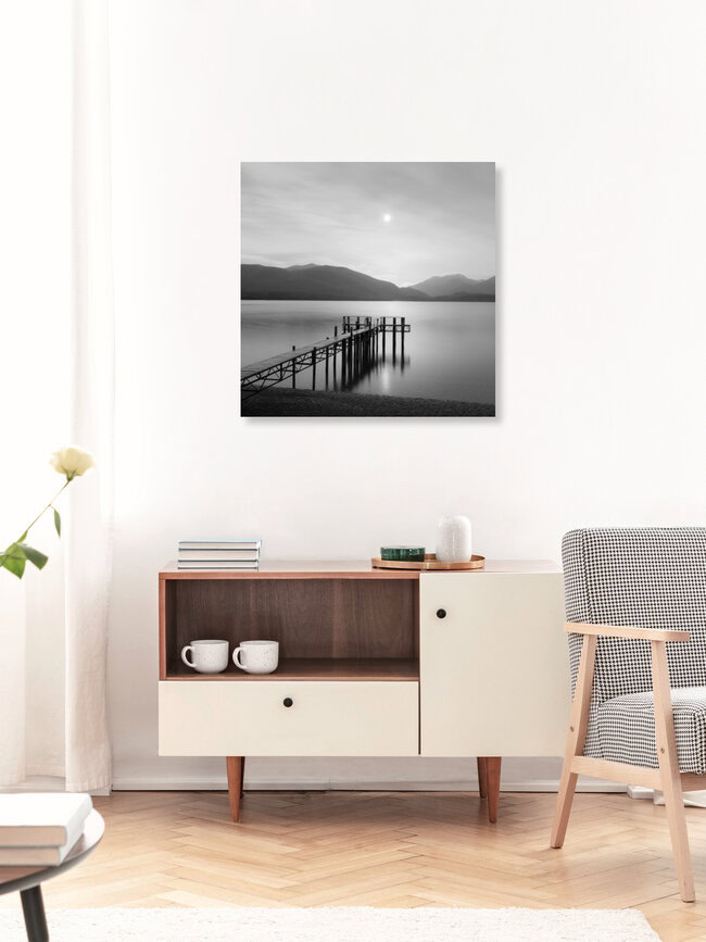Steg in Te Anau, Neuseeland – Fotokunst von Christian Janik als Poster oder Acrylglasbild
