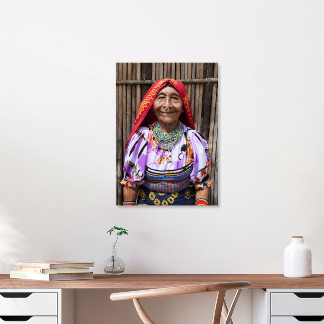 Die alte Dame, Panama – Fotokunst von Sarah Hrapia als Poster oder Acrylglasbild