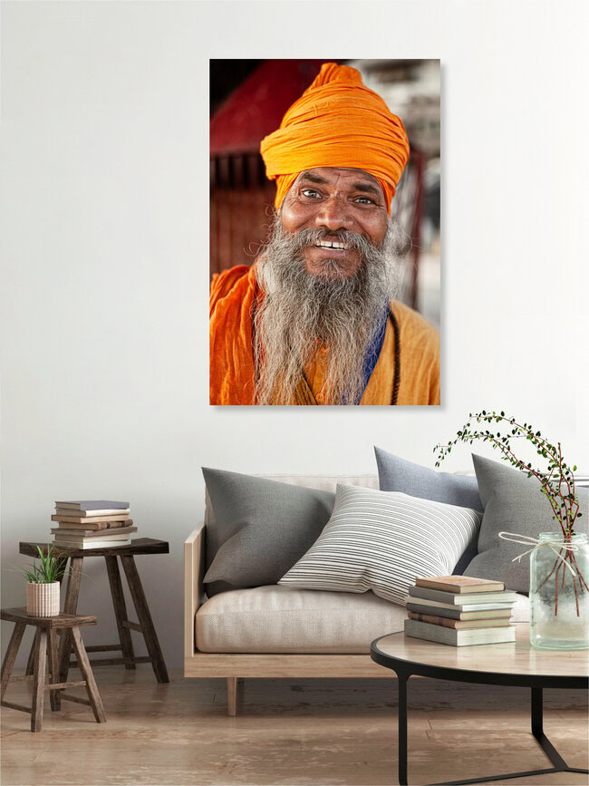 Der unfassbar glückliche Sadhu, Indien – Fotokunst von Matthias Barth als Poster oder Acrylglasbild