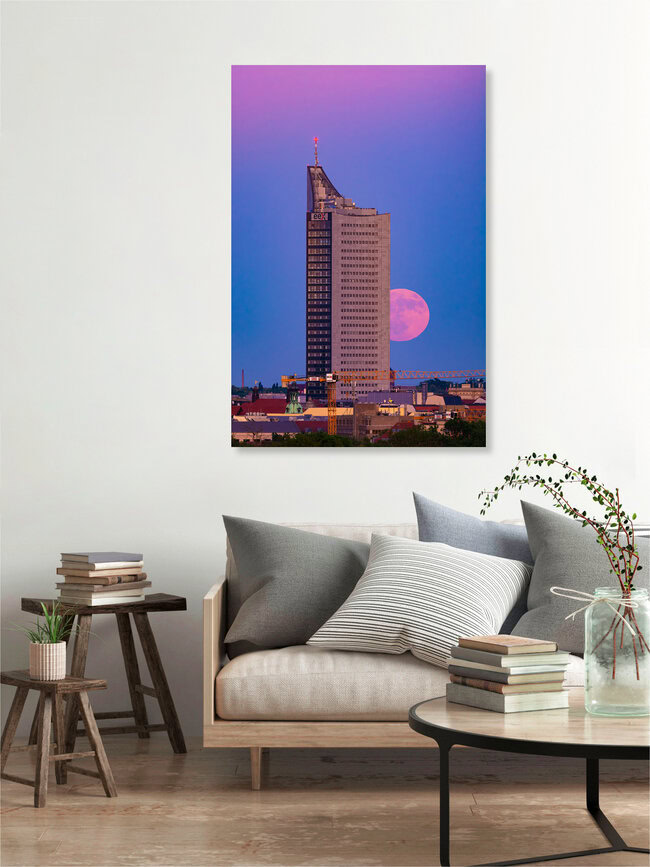 Uniriese und Vollmond, Deutschland – Fotokunst von Martin Wasilewski als Poster oder Acrylglasbild