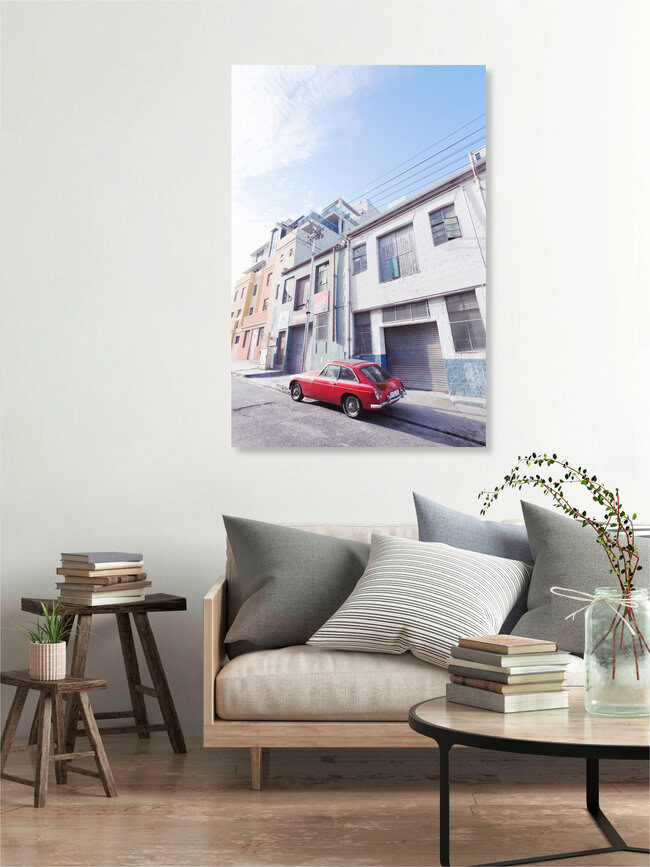 .za: red car, Südafrika – Fotokunst von Eva Stadler als Poster oder Acrylglasbild