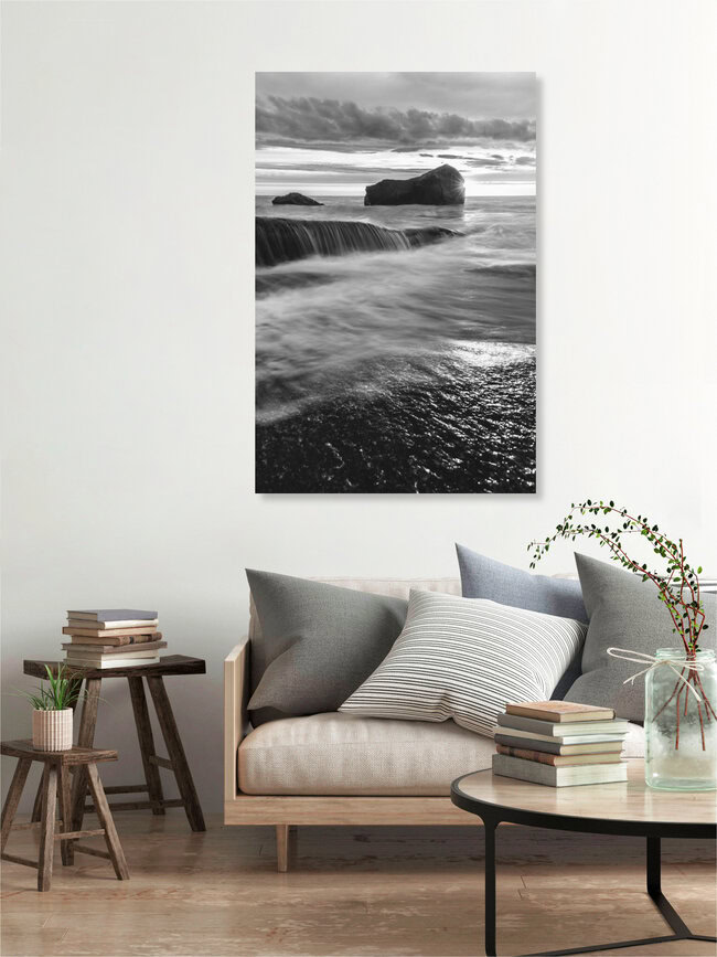 Midnight's Sun B&W, Norwegen – Fotokunst von Sebastian Worm als Poster oder Acrylglasbild