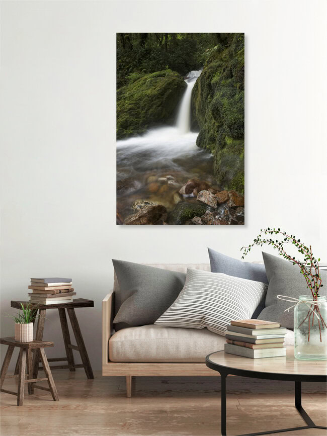Wasserfall auf dem Dusky Track in Neuseeland, Neuseeland – Fotokunst von Stefan Blawath als Poster oder Acrylglasbild