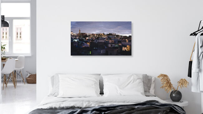 Tangier Medina, Marokko – Fotokunst von Chris Blackhead als Poster oder Acrylglasbild