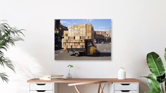 Nach dem Markt - Catania, Italien – Fotokunst von Mario Stuchlik als Poster oder Acrylglasbild