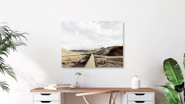 Painted Hills, Vereinigte Staaten – Fotokunst von Vera Mladenovic als Poster oder Acrylglasbild
