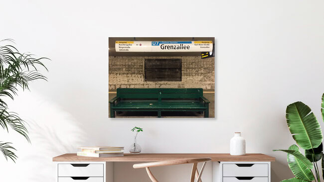 U-Bahnhof Grenazallee, Deutschland – Fotokunst von Claudio Galamini als Poster oder Acrylglasbild
