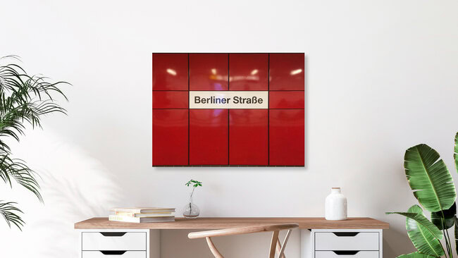 U-Bahnhof Berliner Straße, Deutschland – Fotokunst von Claudio Galamini als Poster oder Acrylglasbild