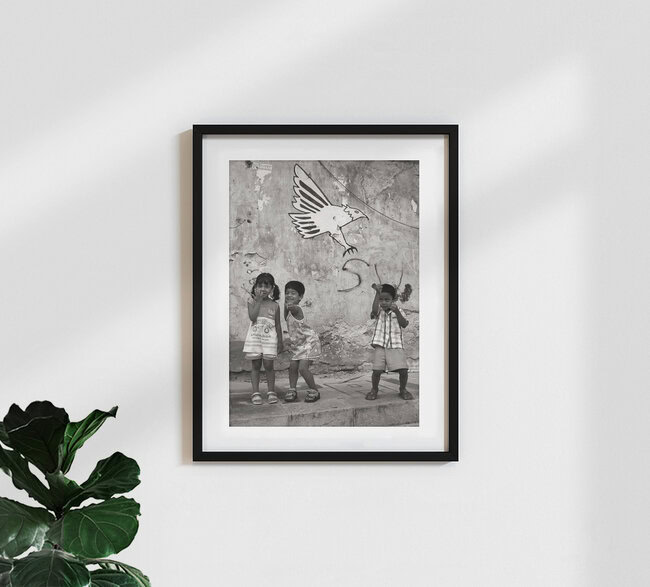 Palermo Kids - Sicily, Italien – Fotokunst von Silva Wischeropp als Poster oder Acrylglasbild