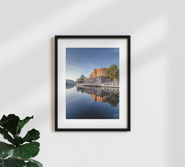 Berliner Dom Spiegelung, Deutschland – Fotokunst von Iman Azizi als Poster oder Acrylglasbild