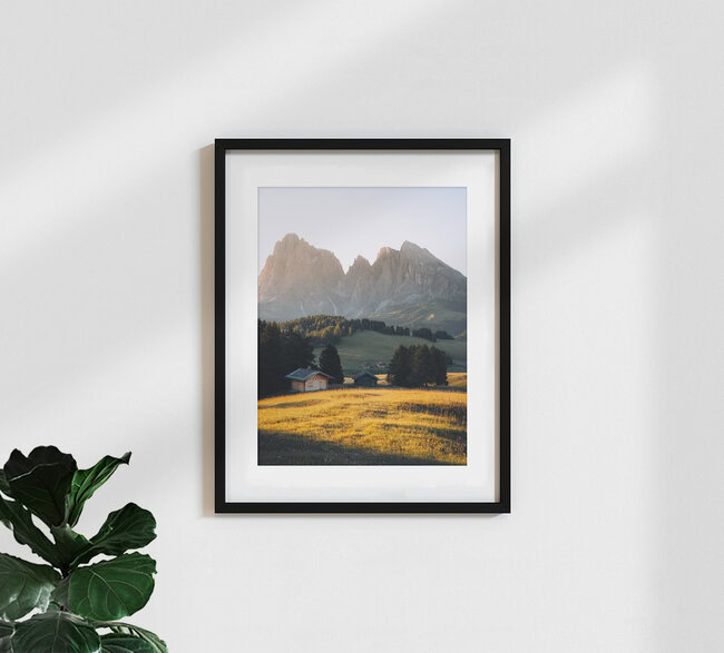 Morgenlicht trifft auf hochalpine Berglandschaft, Italien – Fotokunst von André Alexander als Poster oder Acrylglasbild