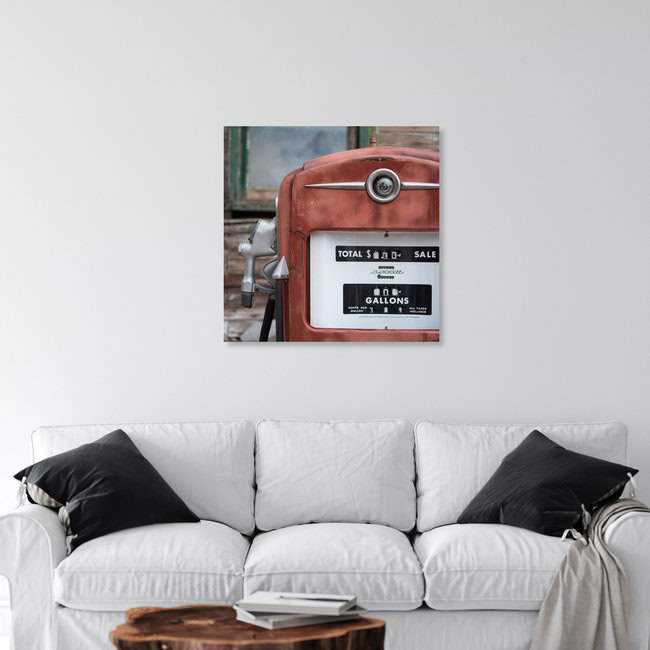 Old fuel dispenser, Vereinigte Staaten – Fotokunst von Olivier Beyssac als Poster oder Acrylglasbild