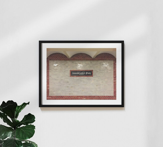 U-Bahnhof Innsbrucker Platz, Deutschland – Fotokunst von Claudio Galamini als Poster oder Acrylglasbild