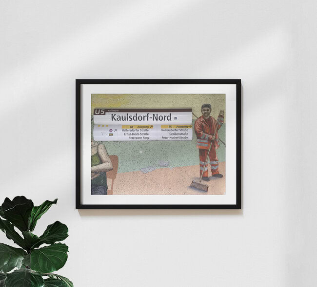 U-Bahnhof Kaulsdorf-Nord, Deutschland – Fotokunst von Claudio Galamini als Poster oder Acrylglasbild