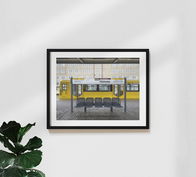U-Bahnhof Hönow, Deutschland – Fotokunst von Claudio Galamini als Poster oder Acrylglasbild