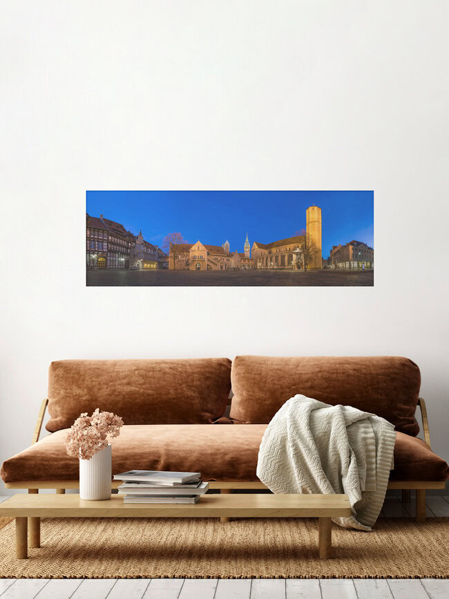 Braunschweiger Burgplatz am Abend, Deutschland – Fotokunst von Patrice Von Collani als Poster oder Acrylglasbild