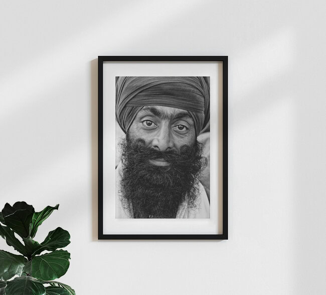 gallant, Indien – Fotokunst von Jagdev Singh als Poster oder Acrylglasbild