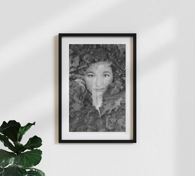 Metamorphosis - Sara Katharina, Deutschland – Fotokunst von Madelaine Grambow als Poster oder Acrylglasbild