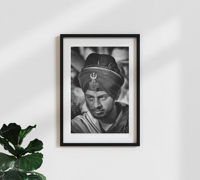 Grace, Indien – Fotokunst von Jagdev Singh als Poster oder Acrylglasbild