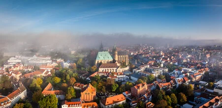 Panorama Erfurter Altstadt im Herbst, Deutschland – Fotokunst von Dennis Schmelz als Poster oder Acrylglasbild