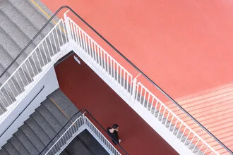 studentessa universitaria, Germania – opera d'arte di Roswitha Schleicher-Schwarz come poster o stampa su vetro acrilico