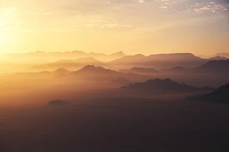 Namibia Sossusvlei aus der Luft bei Sonnenaufgang - fotokunst von Jean Claude Castor