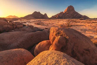 Namibia Spitzkoppe am Abend - fotokunst von Jean Claude Castor