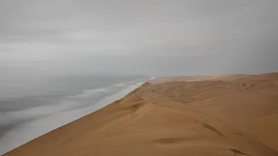 the vast namib desert I - fotokunst von Dennis Wehrmann