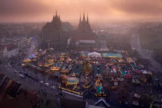 Erfurter Weihnachtsmarkt im Nebel - fotokunst von Dennis Schmelz