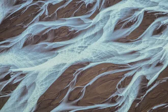 Glacial Sediments, Island – Fotokunst von Michael Jurek als Poster oder Acrylglasbild