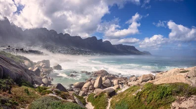Fotokunst von Achim Thomae: Strandaufnahme in Camps Bay, Südafrika