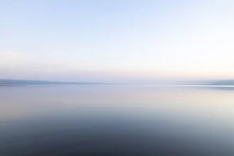 Photo art by Nadja Jacke: blurred Baltic Sea in the early morning.