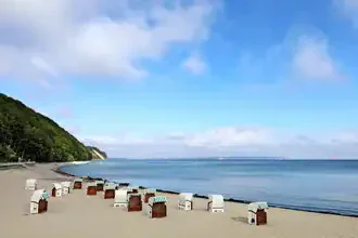 Fotokunst von Manuela Deigert: entspannender Strandkorb an der Küste der Ostsee