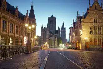 Photo art by Norbert Gräf: calm morning scene in Ghent, long exposure.