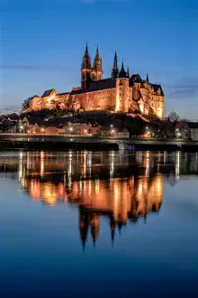 Fotokunst von Achim Thomae: Blaue Stunde über der Albrechtsburg in Meißen.