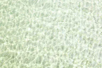Photo by Manuela Deigert: gentle sunlight on crystal clear water