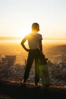 Skateboarder enjoying the view - Fineart photography by Lina Jakobi