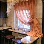 Konyhai függöny - csak egyszerűen, bőséges anyagmennyiségből, több színben... Ez lesz az eredmény. Ellenállhatatlan ! Konyhai függöny - csak egyszerűen, bőséges anyagmennyiségből, több színben... Ez lesz az eredmény. Ellenállhatatlan !