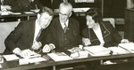Die erste Reihe der SPD-Ratsfraktion: Friedhelm van den Mond, Willi Meinicke und Luise Albertz bei einer Ratssitzung in den 70er Jahren