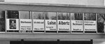 2017: Banner an der Fensterfront der Luise-Albertz-Halle