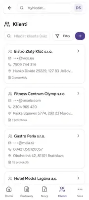 Deratix Správa klientů — mobile app view with touch-optimized interface